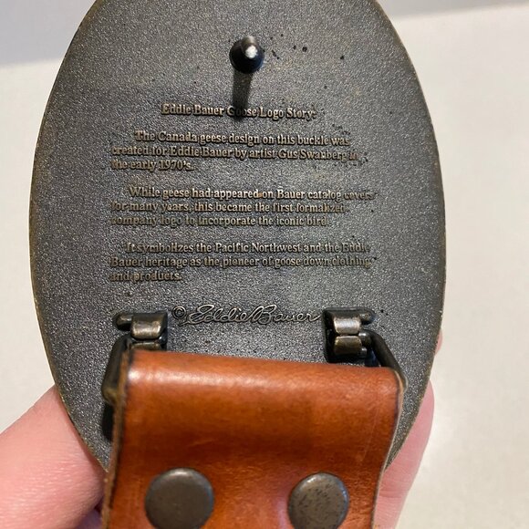 Eddie Bauer leather Belt with buckle (Canada Goose design) size 38 - Picture 3 of 14